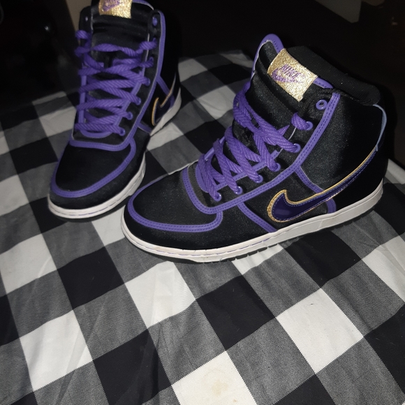 Nike shoes - Picture 1 of 1